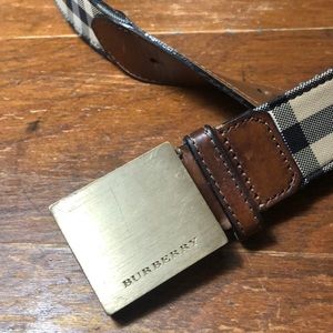 Burberry Belt size 36/90 pre-owned